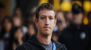 Yatırımcı gruplar Mark Zuckerberg'i istifaya çağırıyor